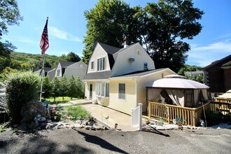Building Photo - 22 Hillside Ave