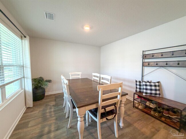 Foto del edificio - 5469 Merlin