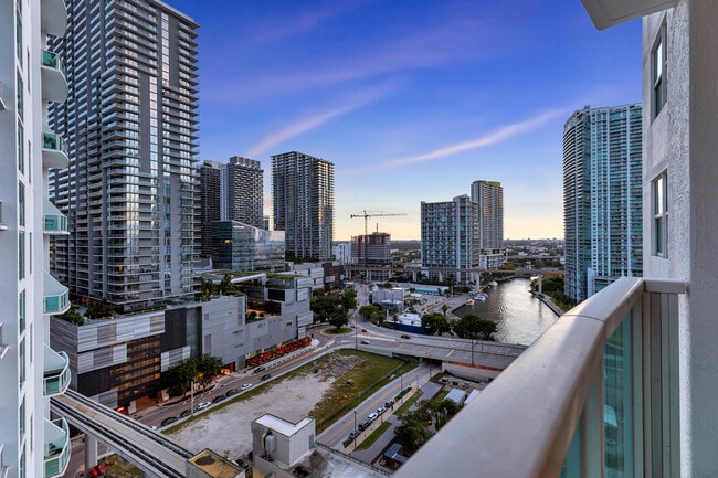 Foto del edificio - 31 SE 5th St