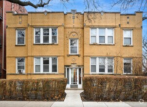 Building Photo - 3700 W Cornelia Ave