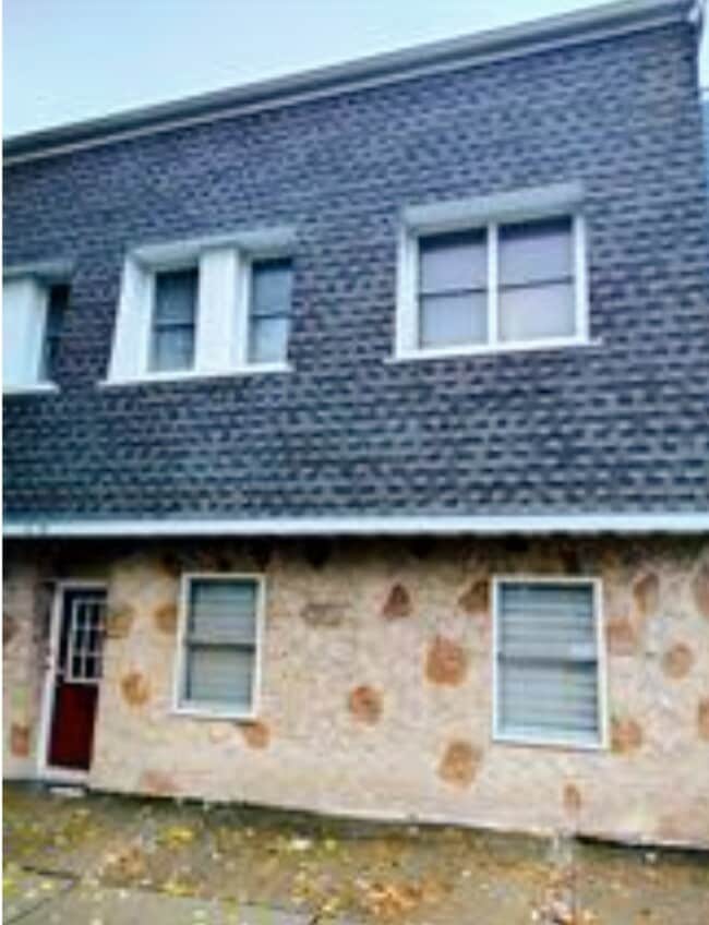 Foto del edificio - 76 Central Ave