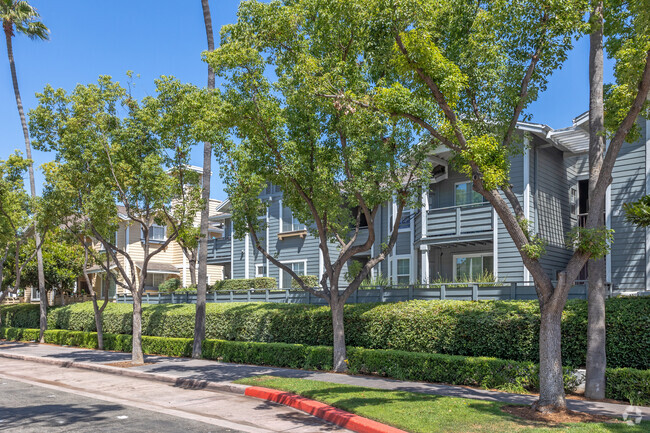 Building Photo - The Village at Heritage Place