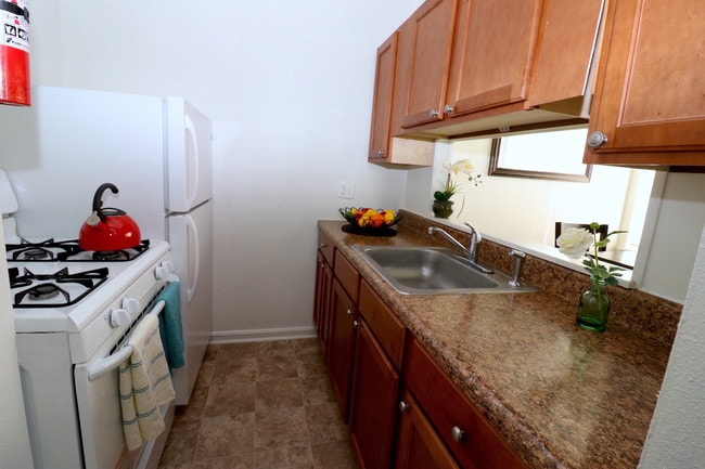 Building Photo - Riverbend Residences