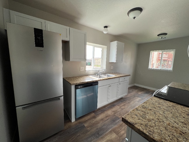 Building Photo - "Charming 2-Bed Oasis in Cheyenne with Coz...