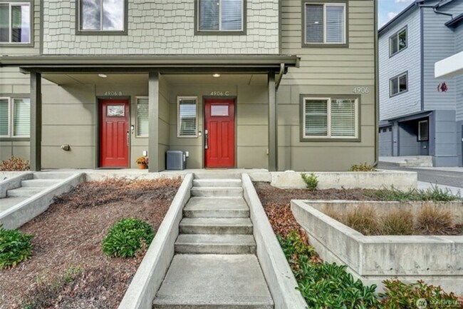 Foto del edificio - 4bd/2.75ba Seattle Townhome