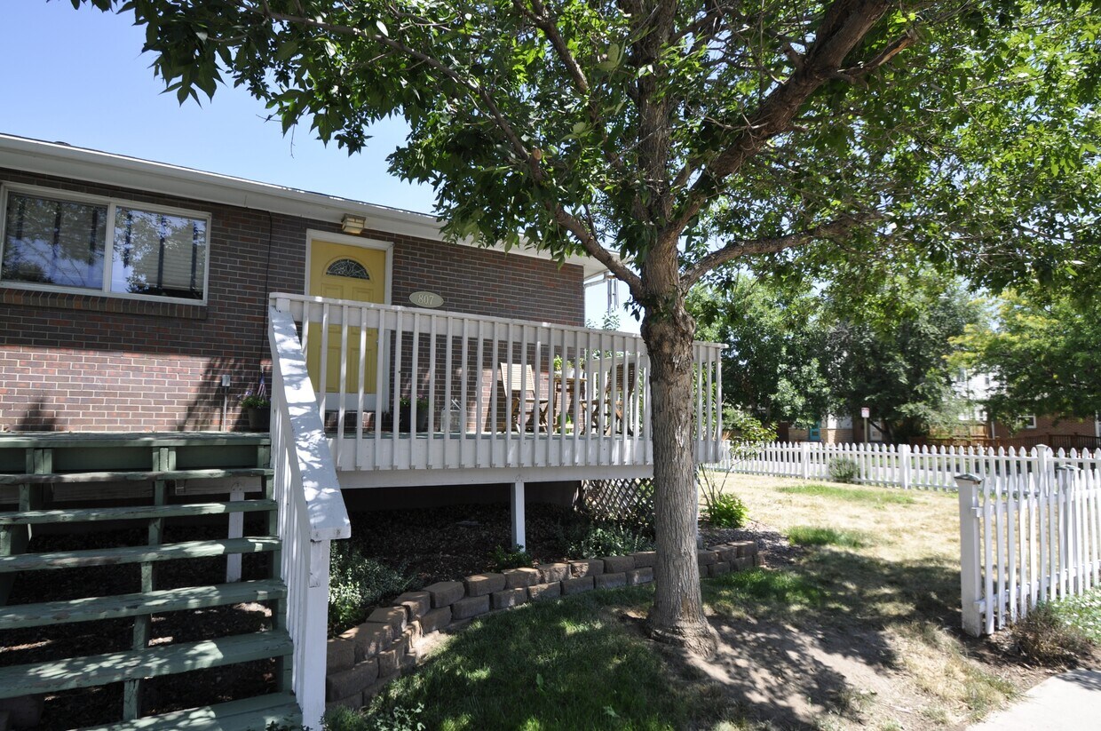 Foto principal - 807 W 4th Ave