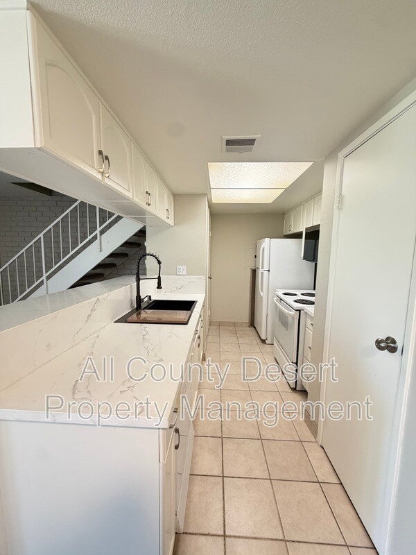 Foto del edificio - 72670 Thrush Rd