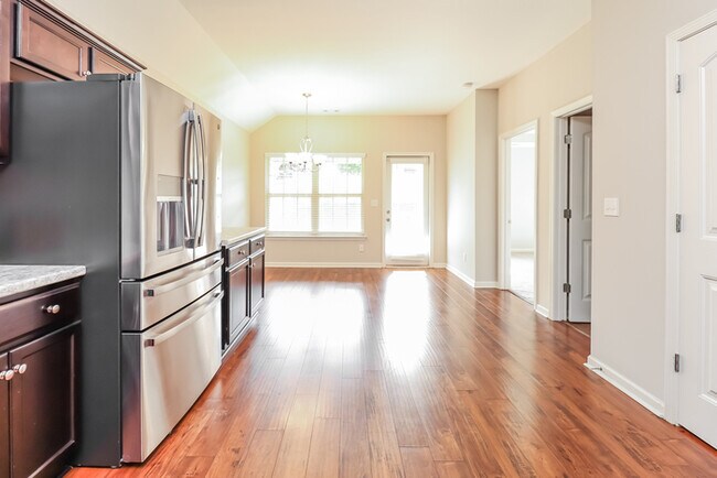 Building Photo - 4140 Overlook Circle