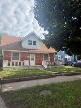 Building Photo - 404 E 11th Ave