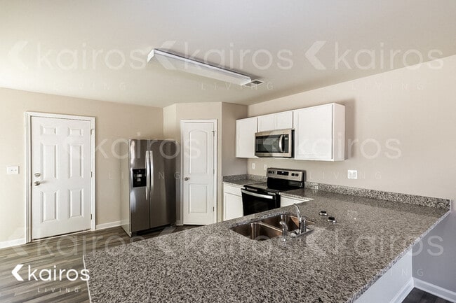 Building Photo - 801 Dove Tree Ln