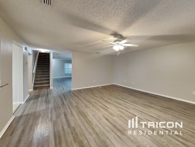 Building Photo - 13626 Vanderbilt Road Odessa FL