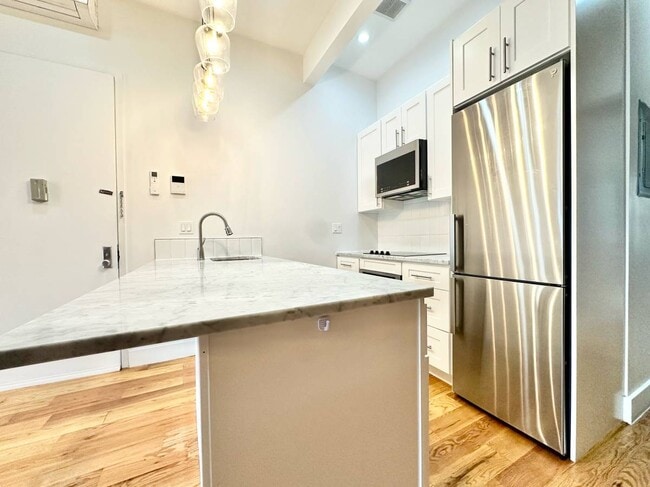 Building Photo - 1782 Bay Ridge Pkwy