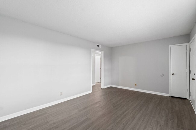 Foto del edificio - 144 Darlene Dr