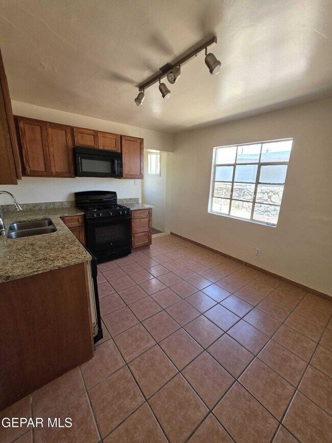 Foto del edificio - 5409 Timberwolf Dr