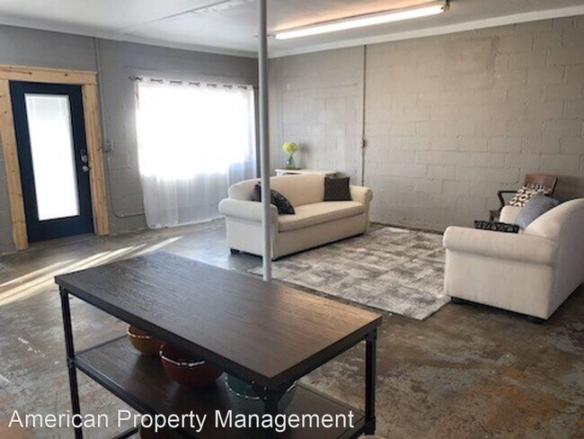 Foto del edificio - Studio, 1 bath House - 4624 Tuxedo Boulevard