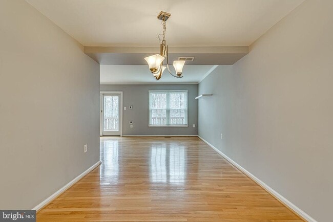 Foto del edificio - 4406 Churchman Ct