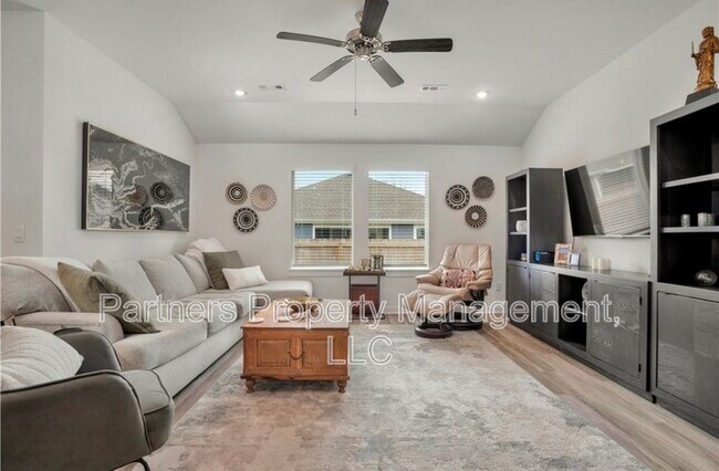 Foto del edificio - 4435 W Canyon Run Dr