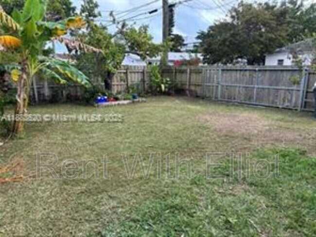 Photo - 1842 Funston St Apartment