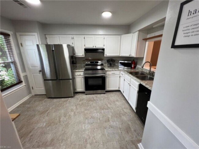 Foto del edificio - 4634 Marlwood Way