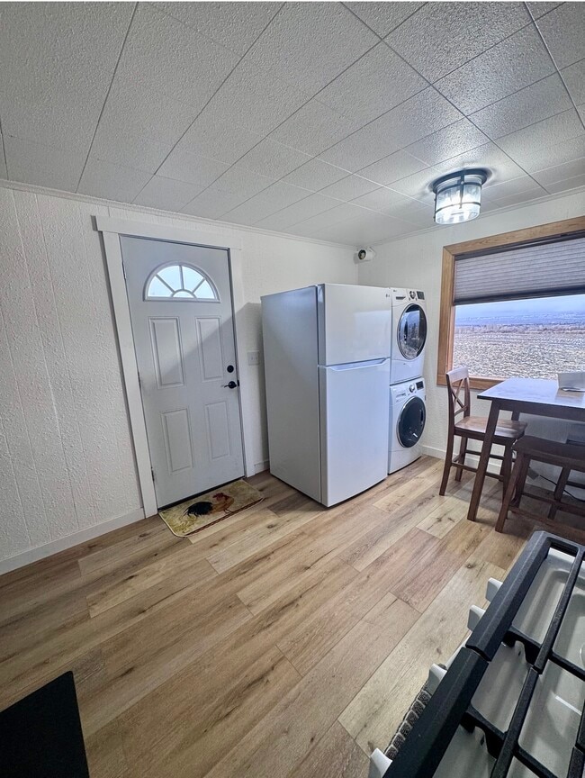 Building Photo - 162 Fremont Lake Rd