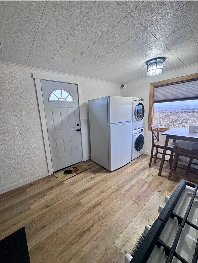 Foto del edificio - 162 Fremont Lake Rd