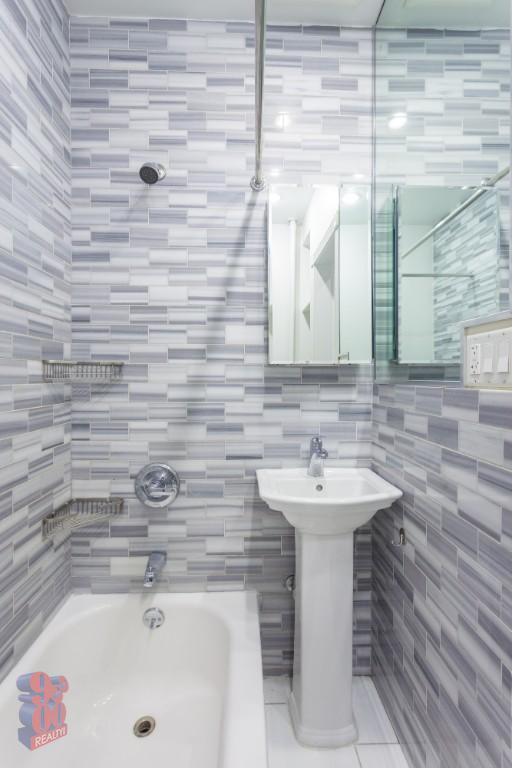 Foto del edificio - 234 W 14th St