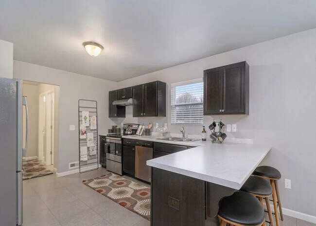 Foto del edificio - Great Home, Great Neighborhood, Great Price!