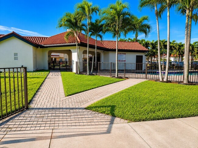 Foto del edificio - 550 NW 82nd Ct
