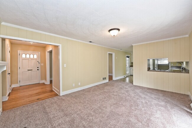 Building Photo - 725 Stanfield Dr