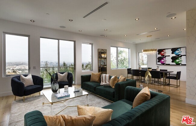 Foto del edificio - 1610 Viewmont Dr