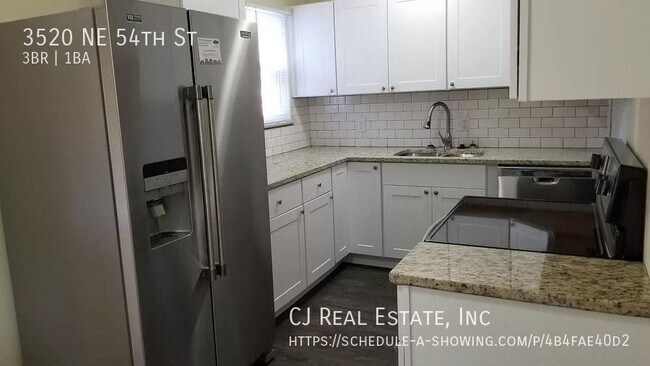 Foto del edificio - 3520 NE 54th St