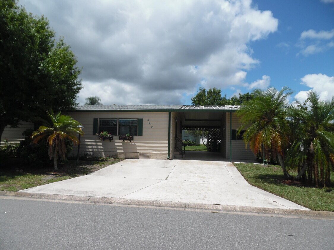 Primary Photo - 327 Macadamia Dr