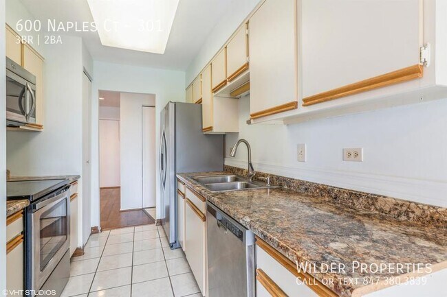 Foto del edificio - 600 Naples Ct