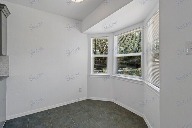 Foto del edificio - 737 Willow St