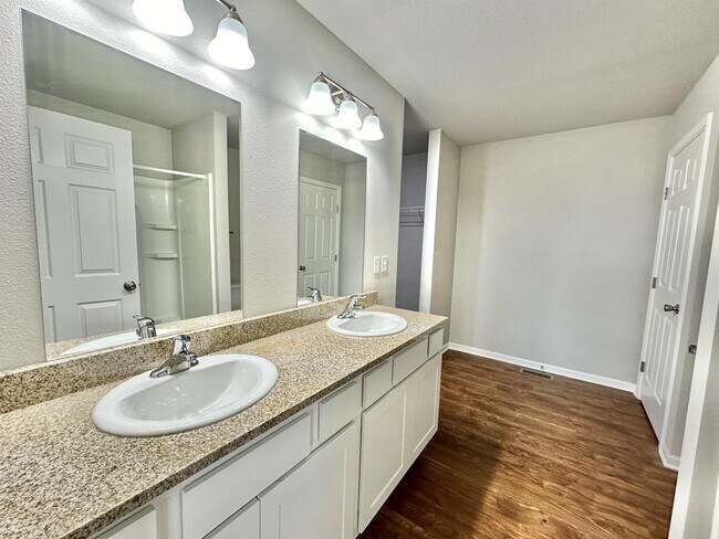Foto del edificio - 2250 Northfield Ln