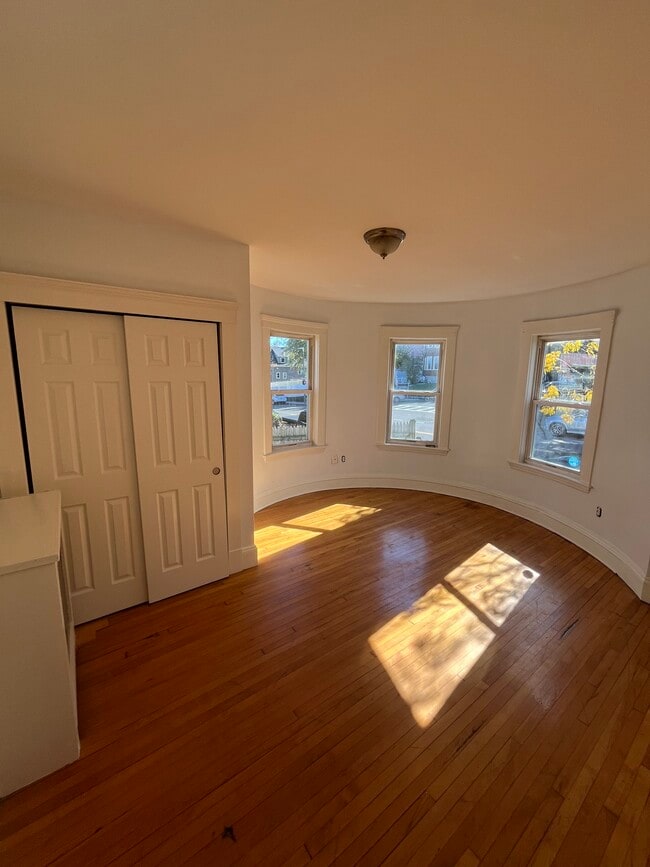 Foto del edificio - 420 Talbot Ave