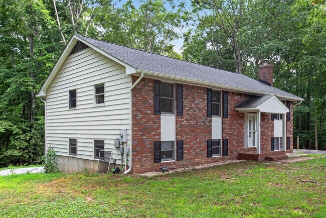 Building Photo - 4104 Green Spring St