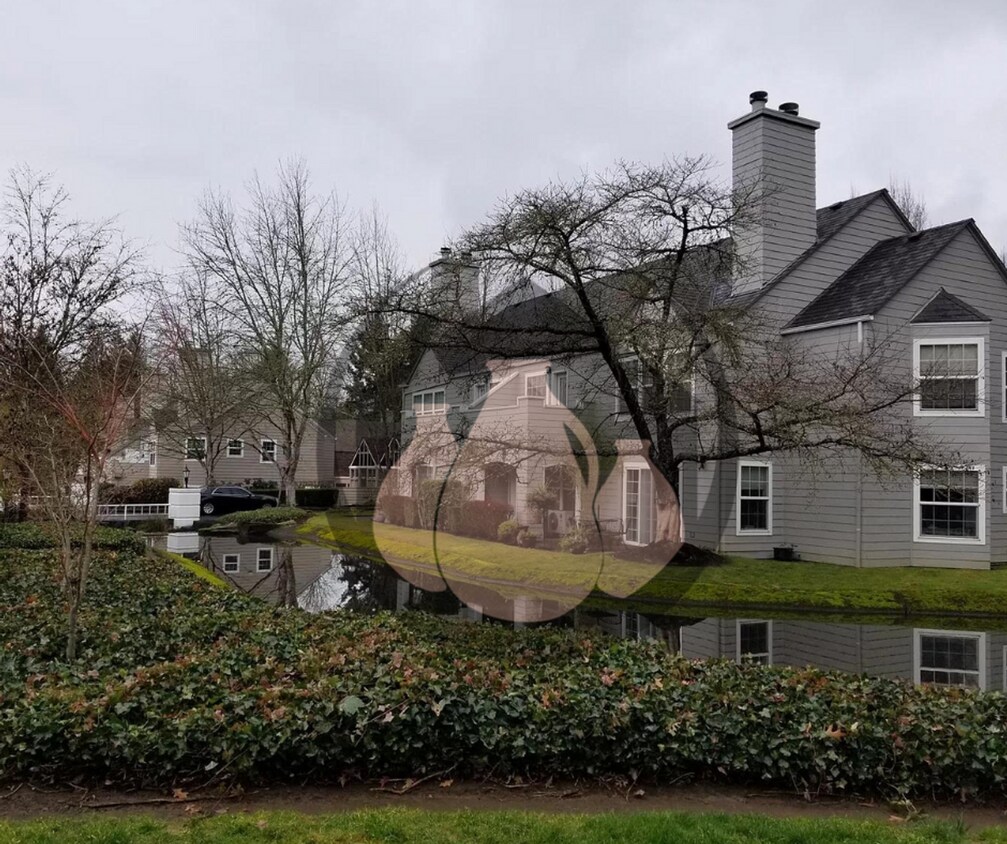 Primary Photo - Adorable Ground Level Charbonneau Condo - ...