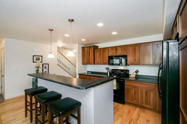 Foto del edificio - $2,100 | 3 Bedroom, 2.5 Bathroom Townhouse | No Pets | Available for an August 1st, 2026 Move In!