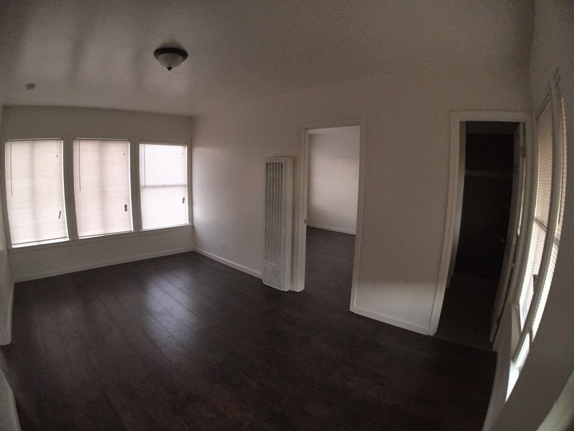 Foto del edificio - 714 Fraser Ave
