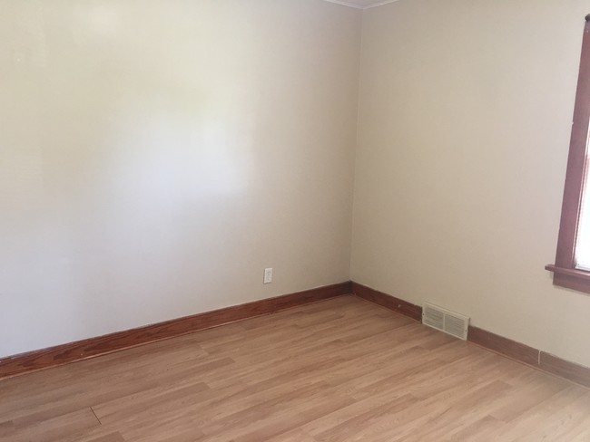 Foto del edificio - 1032 W Dakota St