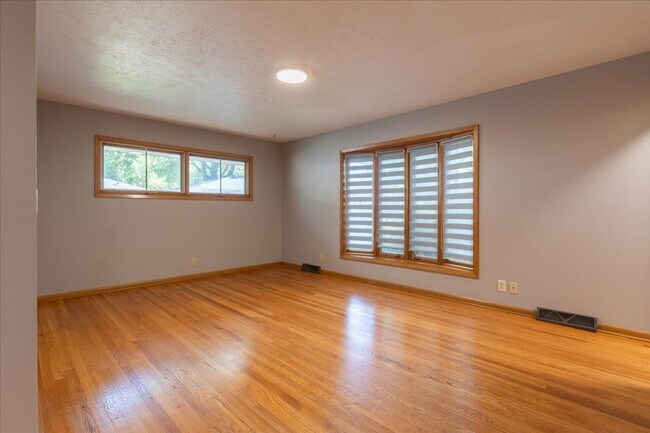 Foto del edificio - MOVE IN SPECIAL until 7/30/26!