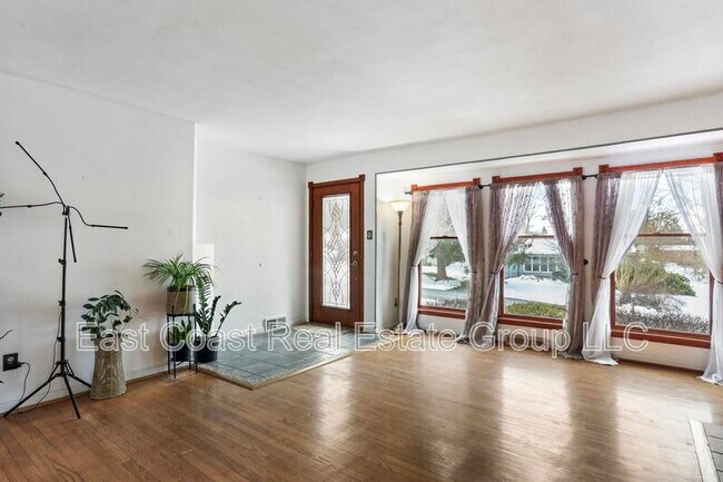 Foto del edificio - 17712 Crest Dr