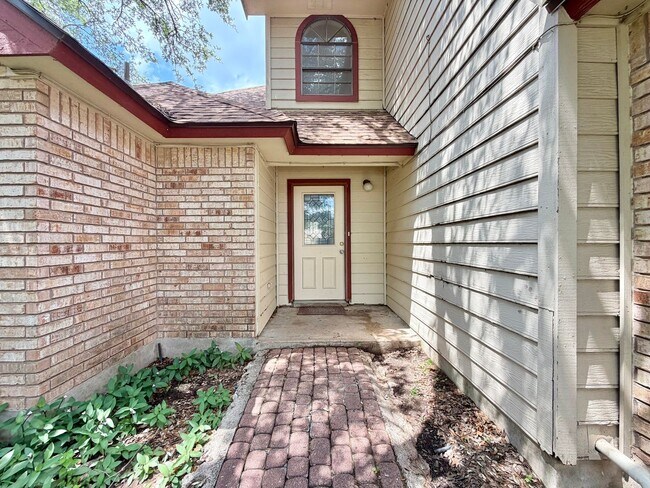 Foto del edificio - 2110 Warfield Way