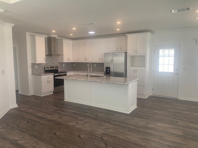 Building Photo - 39 Tao Ct