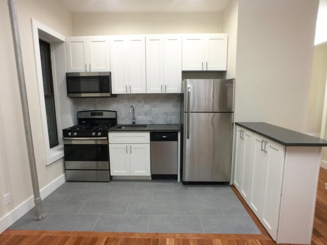 Building Photo - 481 W 159th St