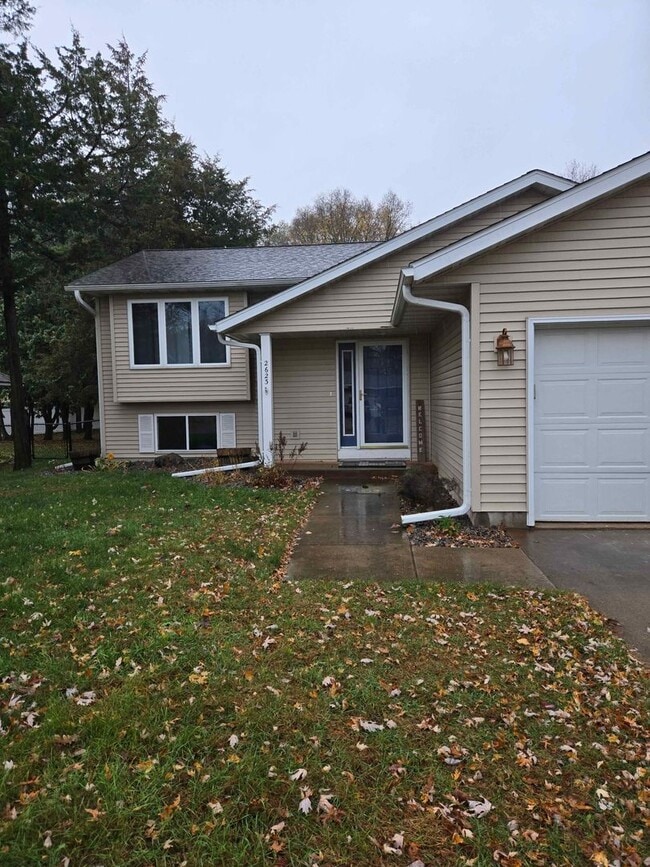 Foto del edificio - 2623 Edgewood Ln