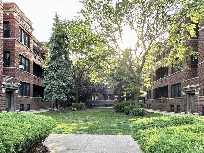 Building Photo - 2522 N Kedzie Blvd