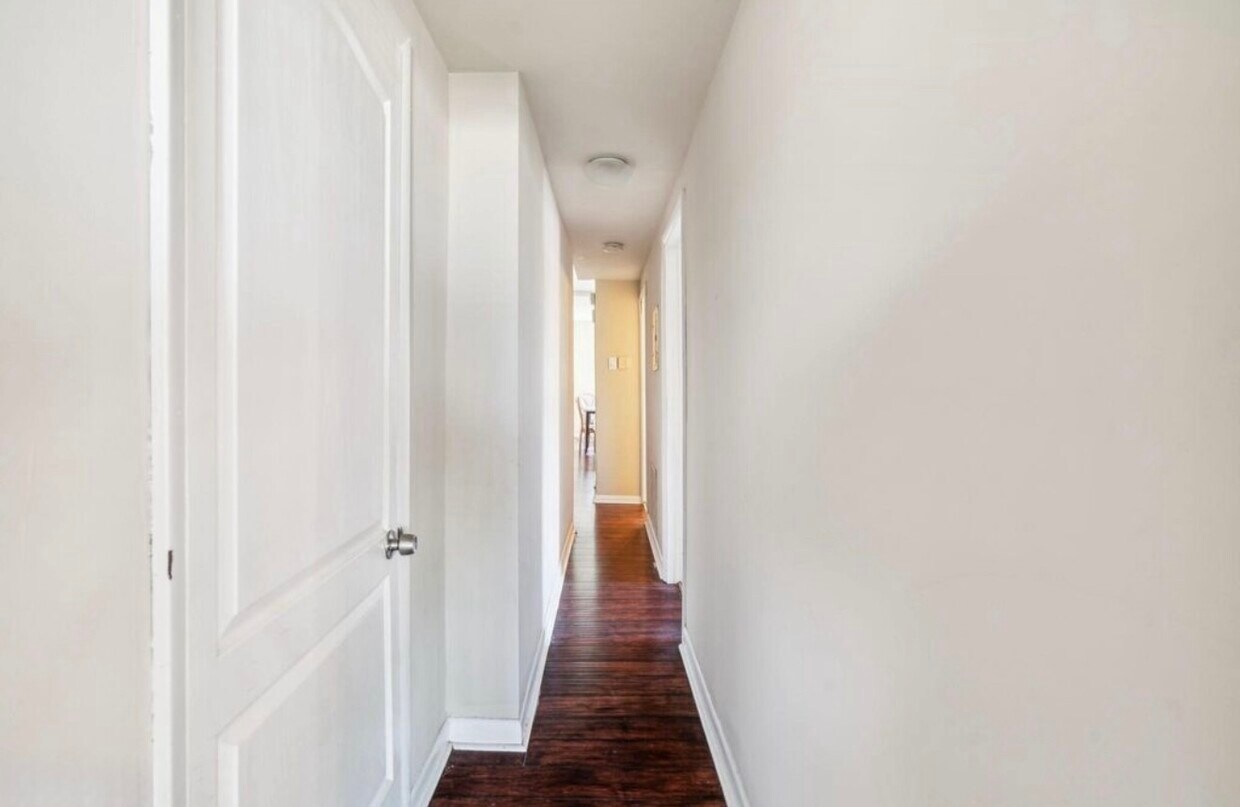 Foto principal - 4036 Spring Garden St