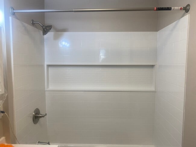 Building Photo - 22 Crane St